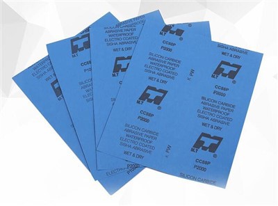 páirín tirim fliuch le haghaidh dromchlaí miotail